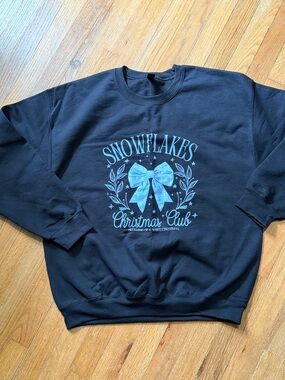 Gildan Black Crewneck Sweatshirt with Light Blue Snowflakes Graphic